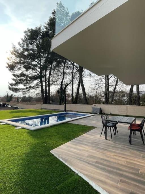 Villa Sara Juršići Eksteriør billede